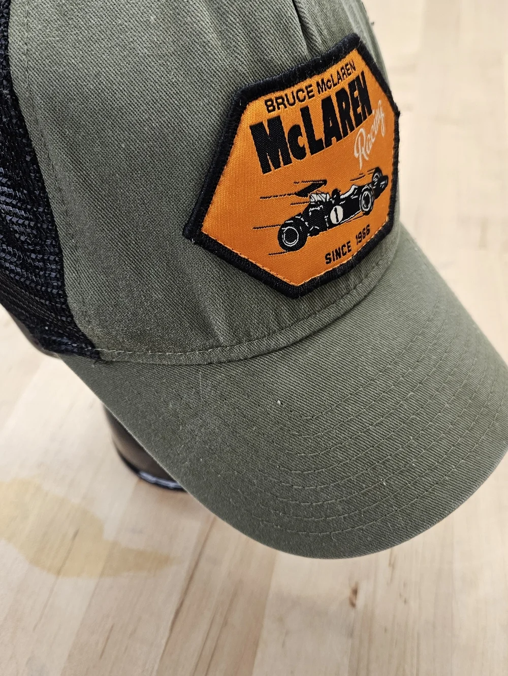 McLaren Bruce F1 Team New Era Lifestyle Trucker Snapback Hat - Green - Picture 2 of 8